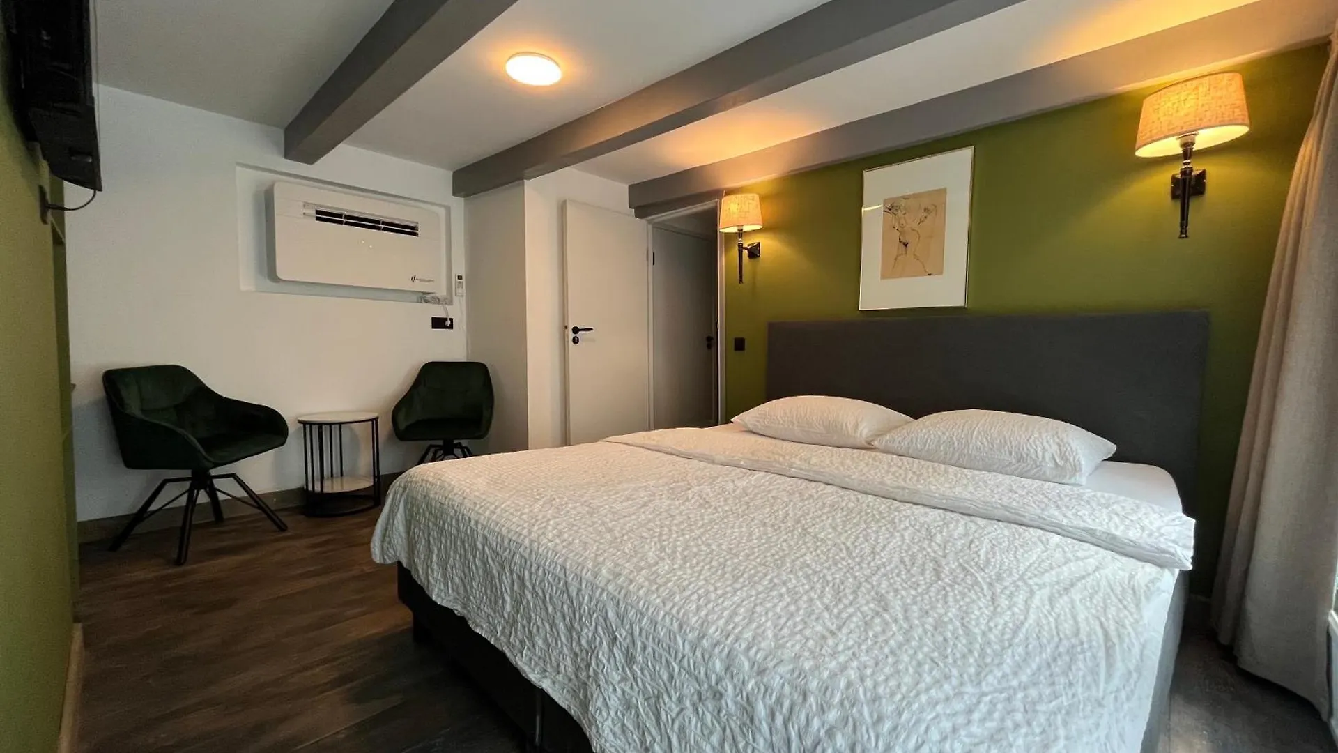 Επικοινωνία με το Central Guest Rooms