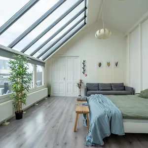 Guest house Penthouse Dam Square, Amsterdam
